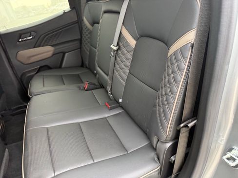 Used 2023 GMC Canyon Denali image 13