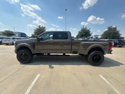 Used 2026 Ford F450 Lariat AWD/4WD image 3