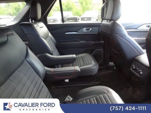 Used 2026 Ford Explorer ST-Line w/ ST-Line Street Pack AWD/4WD image 10