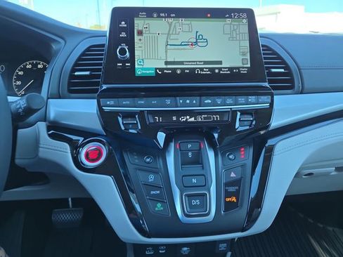 New 2026 Honda Odyssey Touring image 13