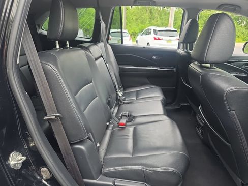 Used 2019 Honda Pilot Touring image 40