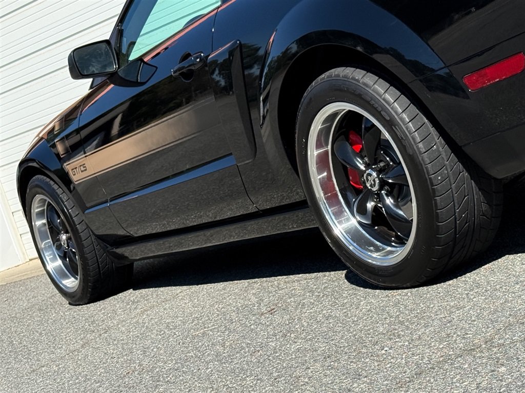Used 2007 Ford Mustang GT RWD image 24