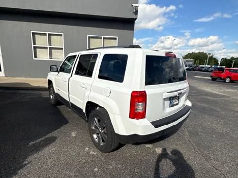 Used 2017 Jeep Patriot Sport w/ Power Value Group FWD image 6