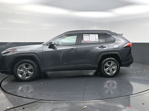 Used 2025 Toyota RAV4 XLE image 3