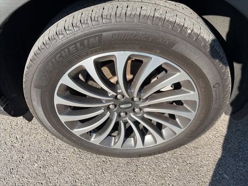 Used 2023 Lincoln Aviator Reserve w/ Equipment Group 201A AWD/4WD image 10