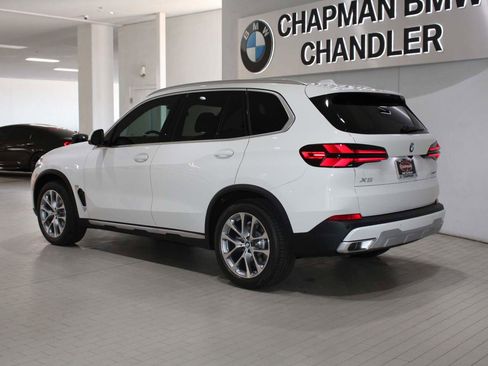 Used 2026 BMW X5 sDrive40i image 5