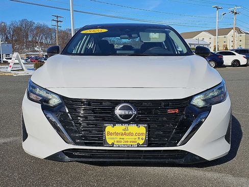 Used 2025 Nissan Sentra SR image 2