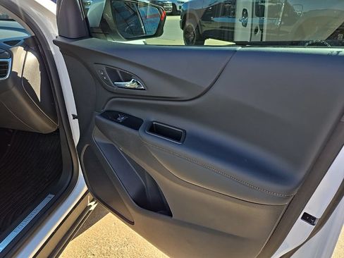 Used 2024 Chevrolet Equinox Premier AWD/4WD image 75