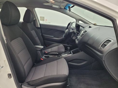Used 2017 Kia Forte S FWD image 21