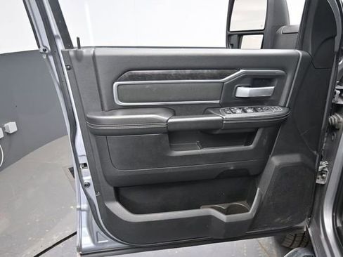 Used 2024 RAM 2500 Big Horn w/ Safety Group AWD/4WD image 16