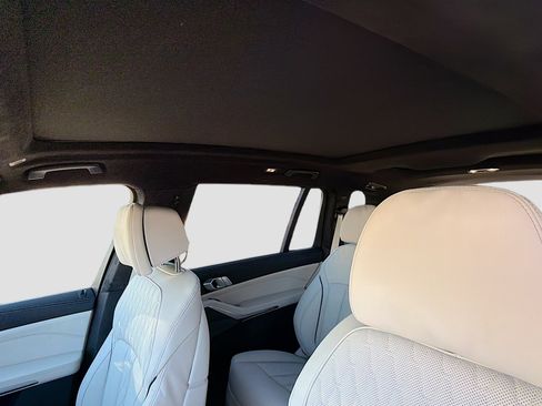 New 2026 BMW X7 xDrive40i image 29