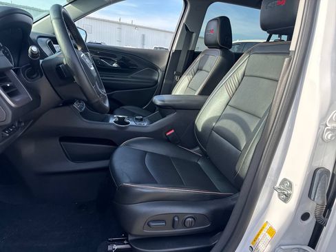Used 2024 GMC Terrain AT4 w/ Tech Package AWD/4WD image 16
