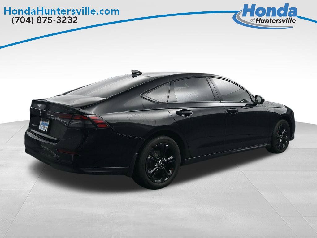 Used 2025 Honda Accord SE image 8