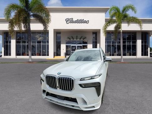 Used 2024 BMW ALPINA XB7 image 5