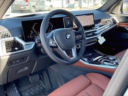 Used 2026 BMW X5 xDrive40i w/ Climate Comfort Package image 18
