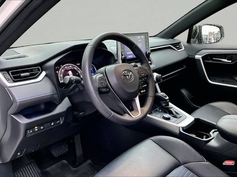 Certified 2022 Toyota RAV4 XSE w/ XSE Grade Weather Package AWD/4WD image 19