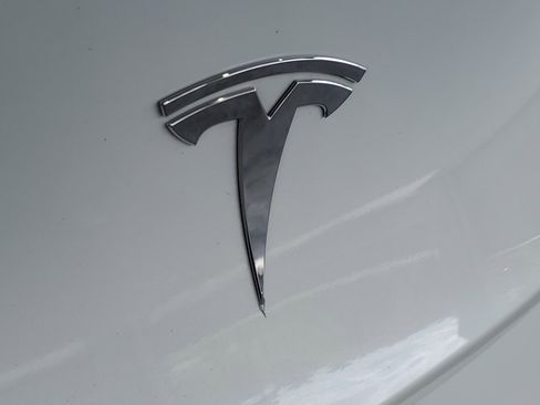 Used 2023 Tesla Model Y Long Range image 5