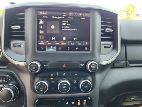 Used 2022 RAM 1500 Lone Star AWD/4WD image 12