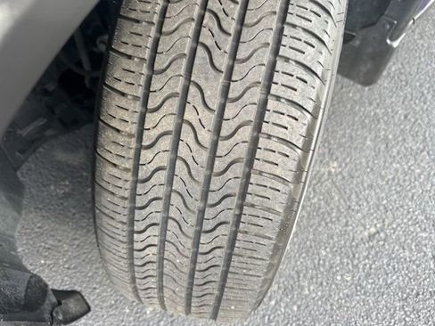 Used 2022 Nissan Rogue SV image 29