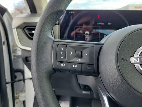 Certified 2025 Nissan Kicks SV w/ Charging Package image 23