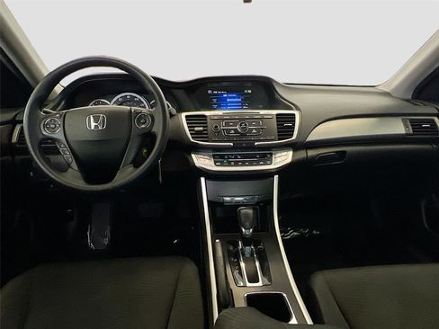 Used 2015 Honda Accord LX image 29