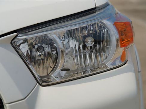 Used 2013 Toyota 4Runner Limited AWD/4WD image 30