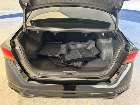 Used 2025 Nissan Altima 2.5 SL image 12