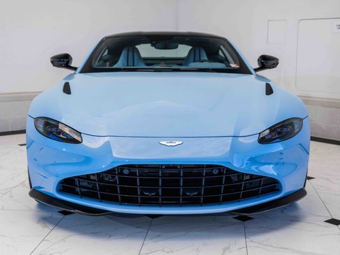 Used 2023 Aston Martin V8 Vantage Coupe RWD image 7