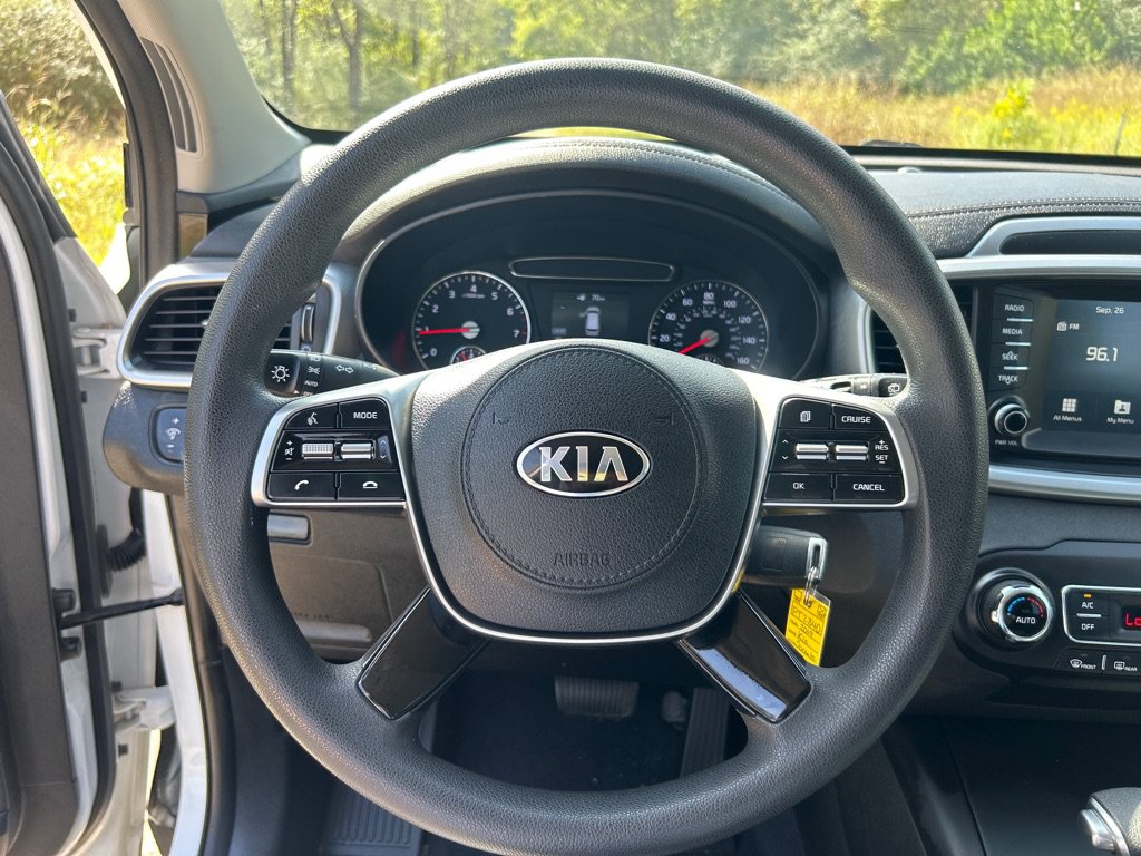 Used 2019 Kia Sorento AWD V6 image 9