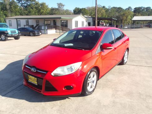 Used 2013 Ford Focus SE image 2