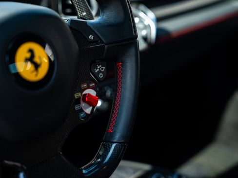 Used 2014 Ferrari 458 Italia Coupe RWD image 20