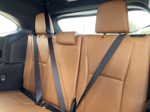 New 2026 Toyota Highlander Platinum image 12