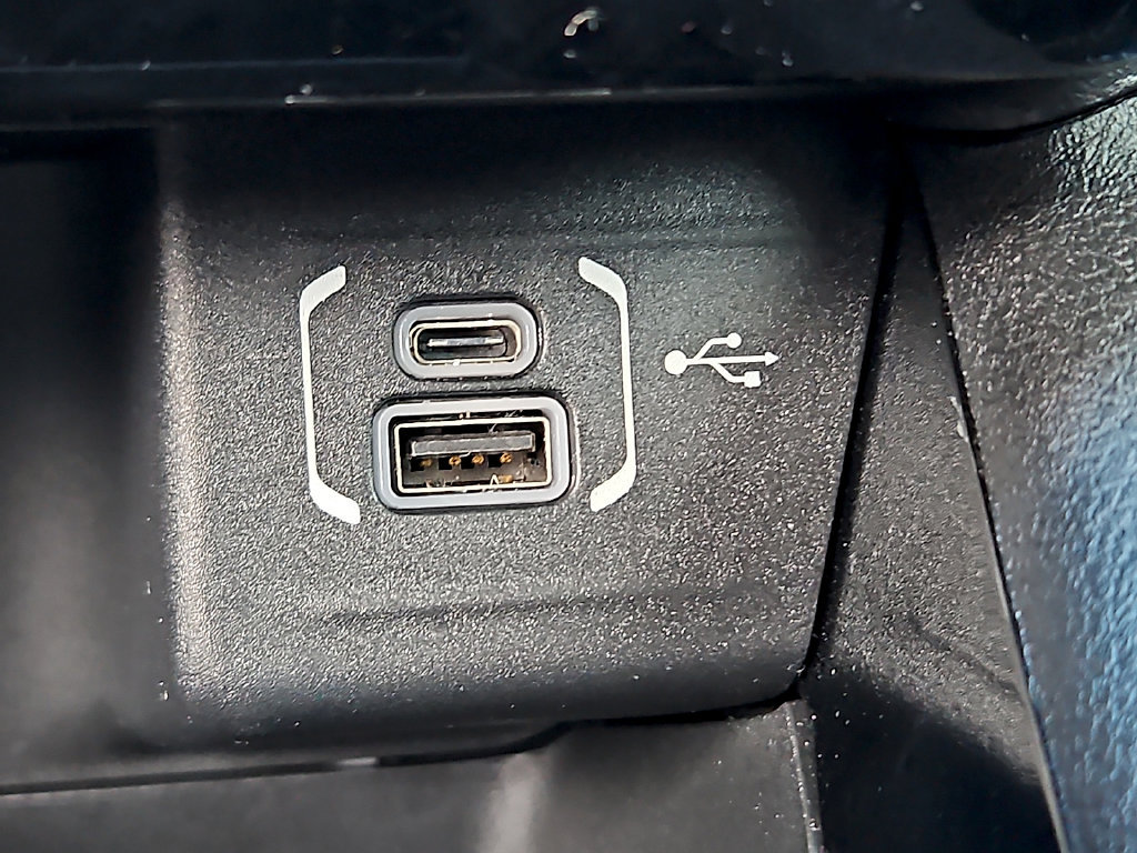 Used 2023 Jeep Compass Latitude w/ Convenience Group AWD/4WD image 23