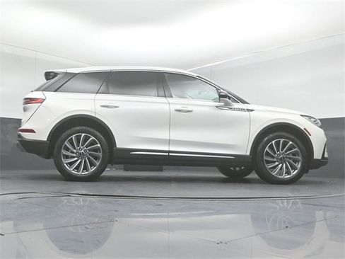 Used 2023 Lincoln Corsair Reserve image 34