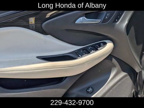 Used 2020 Buick Envision Essence FWD image 12