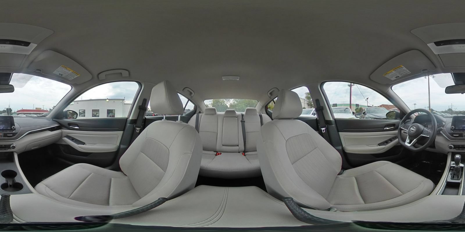 Used 2025 Nissan Altima 2.5 SV FWD image 41