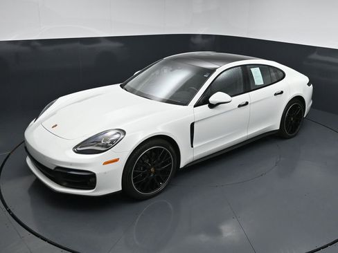 Certified 2023 Porsche Panamera 4 Platinum Edition AWD/4WD image 14
