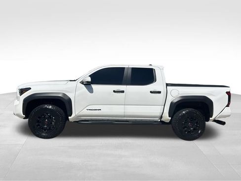Used 2024 Toyota Tacoma TRD Off-Road w/ TRD Off Road Upgrade Package AWD/4WD image 2