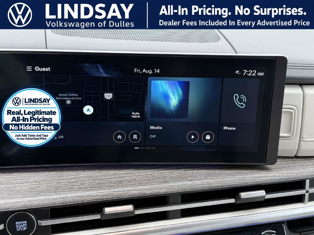 Used 2024 Hyundai Santa Fe Limited AWD/4WD image 16