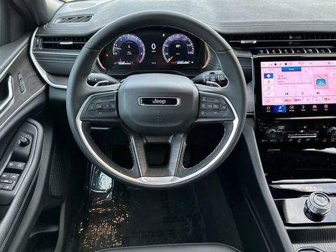 New 2025 Jeep Grand Cherokee L Limited w/ Black Appearance Package image 16