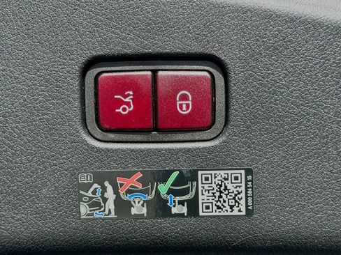 Used 2024 Mercedes-Benz CLE 300 4MATIC Coupe image 14