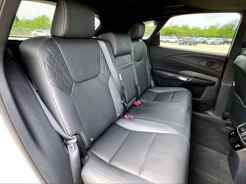 Used 2025 Lexus RX 350 Premium w/ Convenience Package image 17