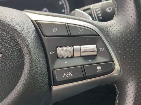 Used 2022 Genesis G70 2.0T image 24