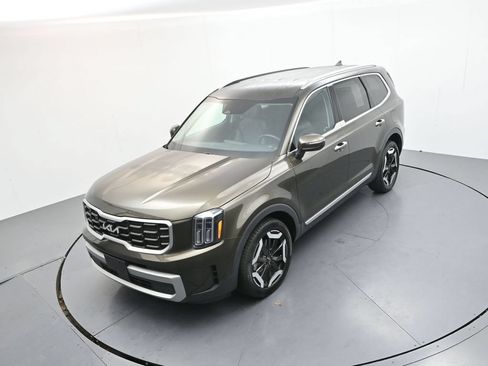 Used 2023 Kia Telluride S FWD image 24