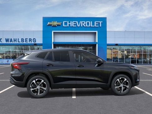 New 2026 Chevrolet Trax RS w/ Driver Confidence Package image 5