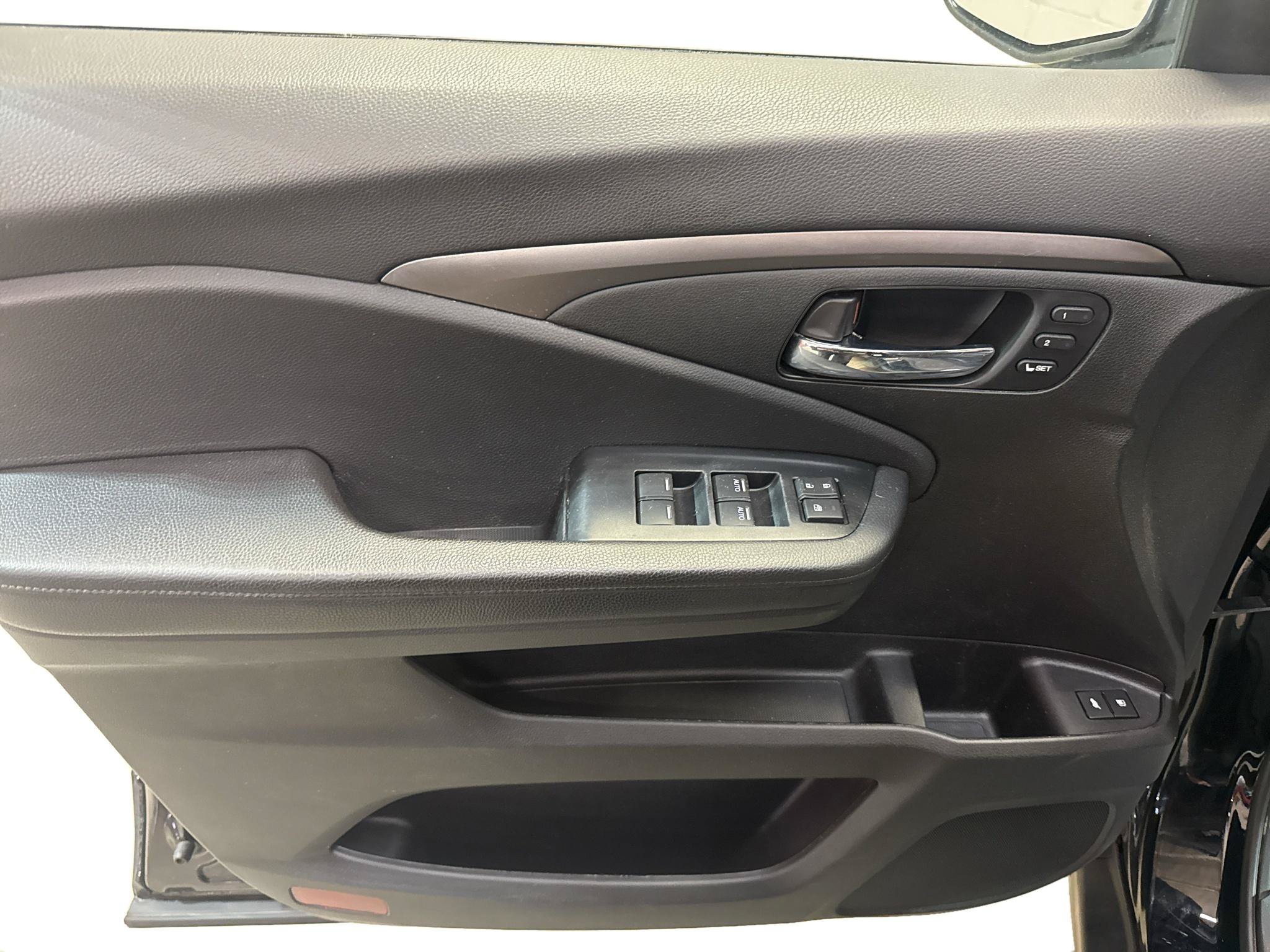 Used 2021 Honda Pilot Special Edition image 9