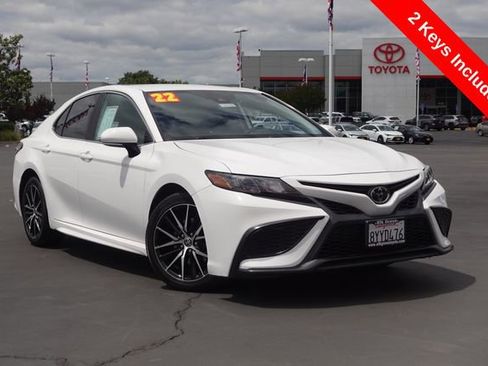 Certified 2022 Toyota Camry SE FWD image 2