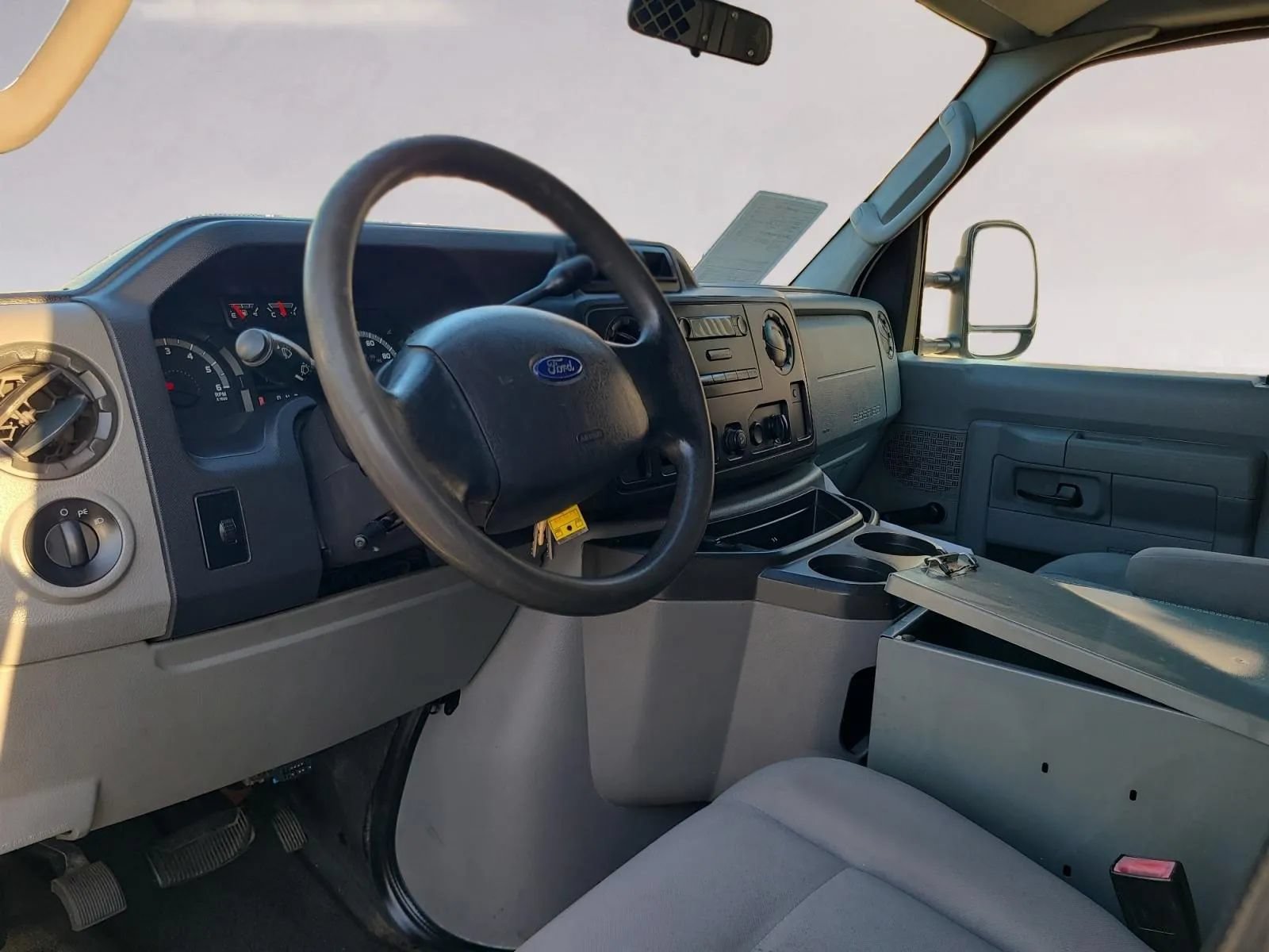 Used 2010 Ford E-250 and Econoline 250 RWD image 16