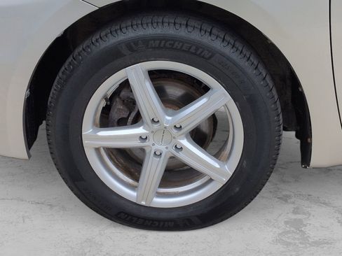 Used 2009 Toyota Sienna XLE image 15