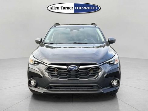 Used 2024 Subaru Crosstrek 2.0i Premium image 2